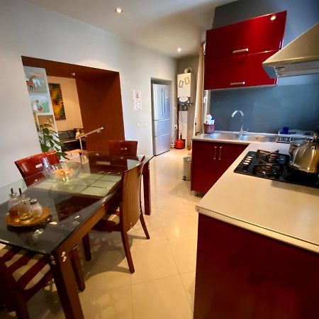 Opera Apartment Tbilisi Esterno foto